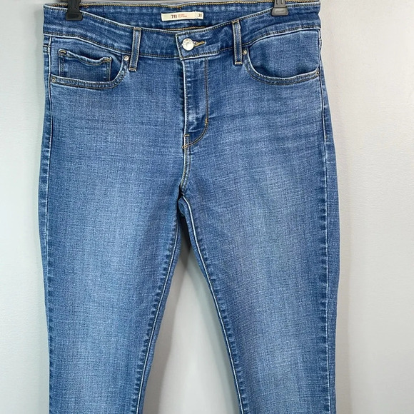 LEVIS 711 Skinny Jeans Blue Medium Wash Denim Mid Rise Red Tab Size 31 - Picture 3 of 12